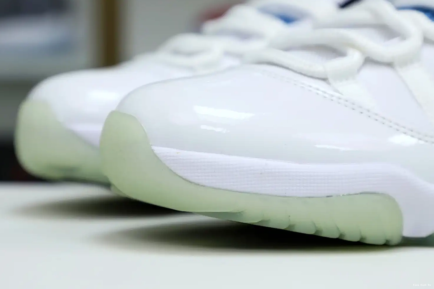 AIR LEGEND BLUE LOW RETRO 11 JORDAN Kimikick 0704